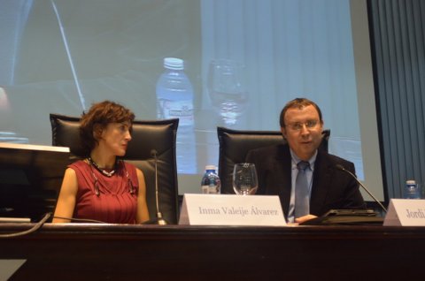  Os xu&iacute;zos paralelos en medios de comunicaci&oacute;n  - Xornada: Intimidade, imaxe e medios de comunicación públicos